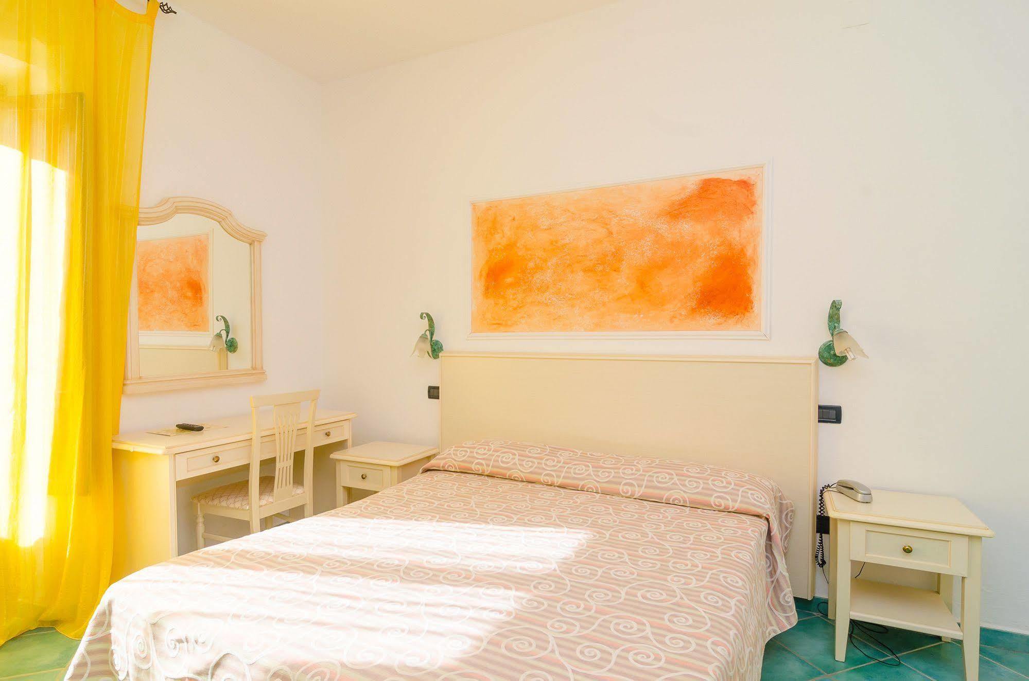 Hotel Aragonese Иския Екстериор снимка