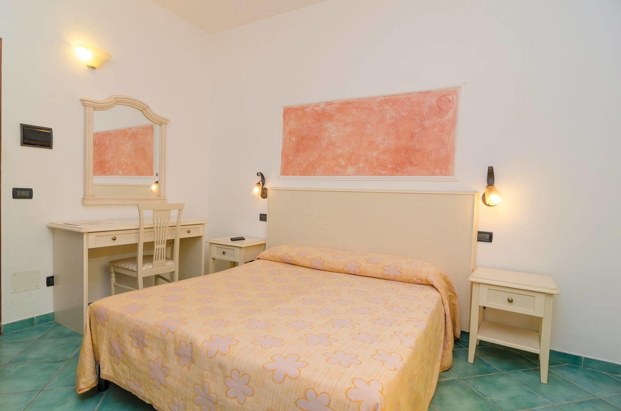 Hotel Aragonese Иския Екстериор снимка