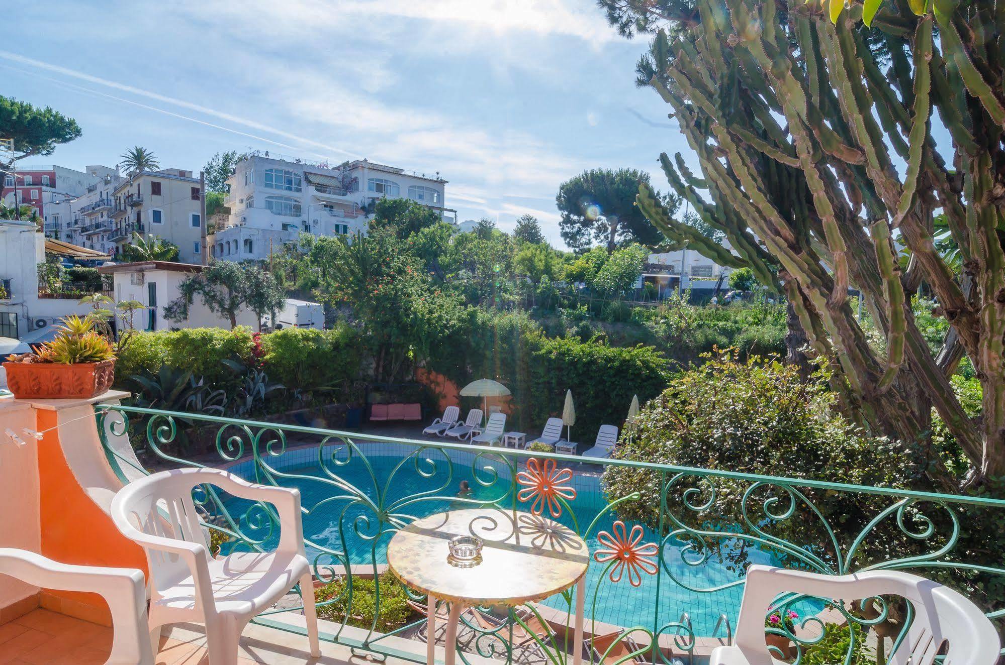 Hotel Aragonese Иския Екстериор снимка