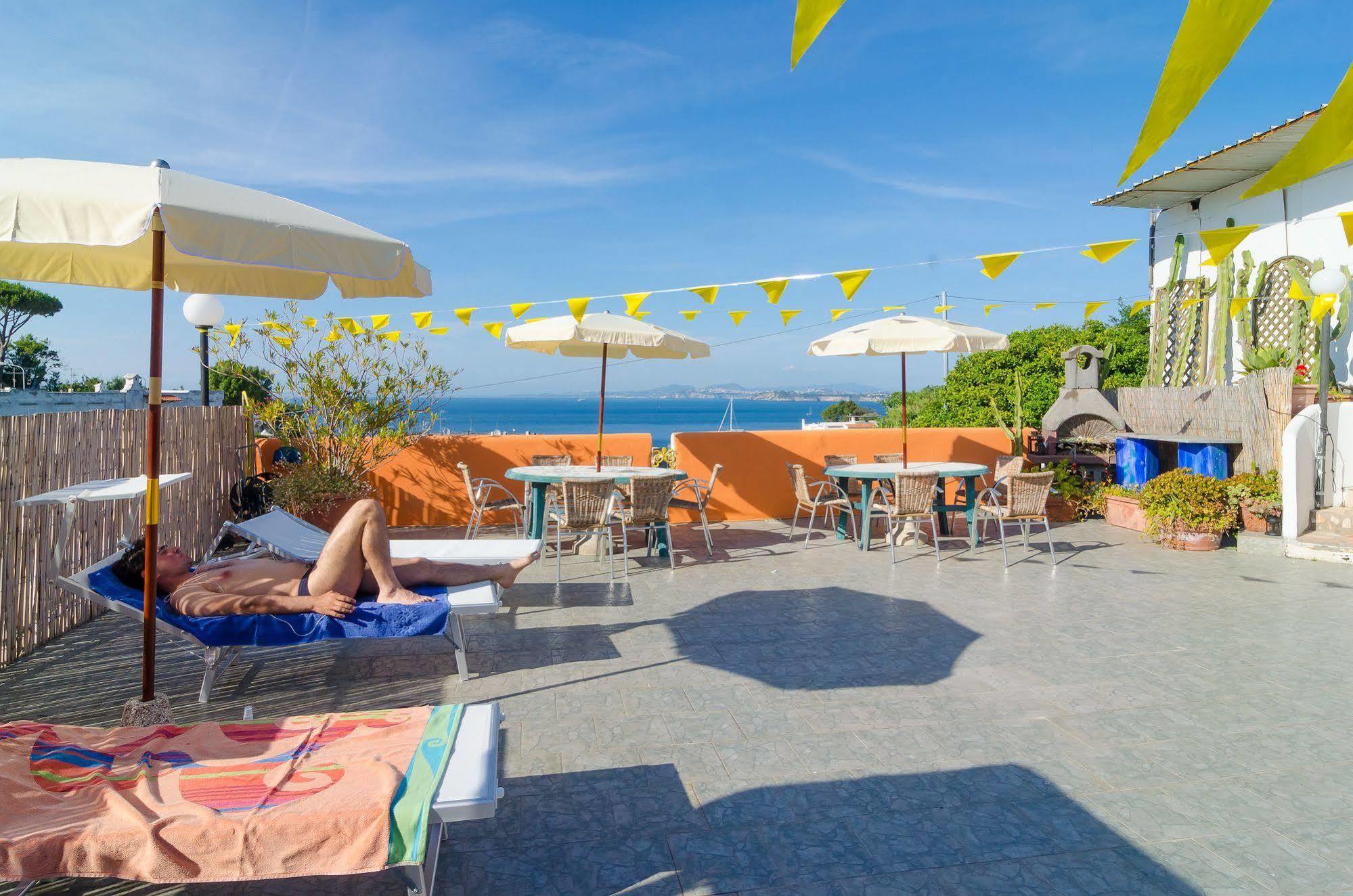 Hotel Aragonese Иския Екстериор снимка