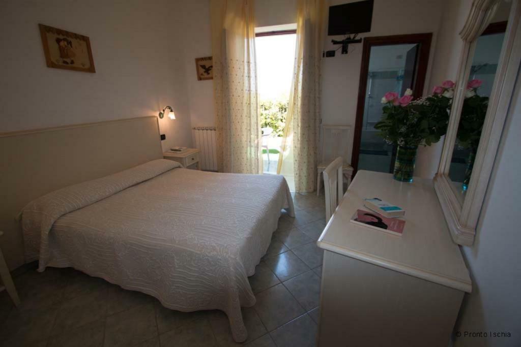 Hotel Aragonese Иския Екстериор снимка
